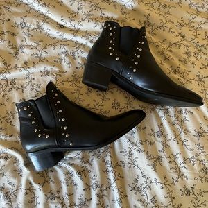 Steve Madden Chelsea boots